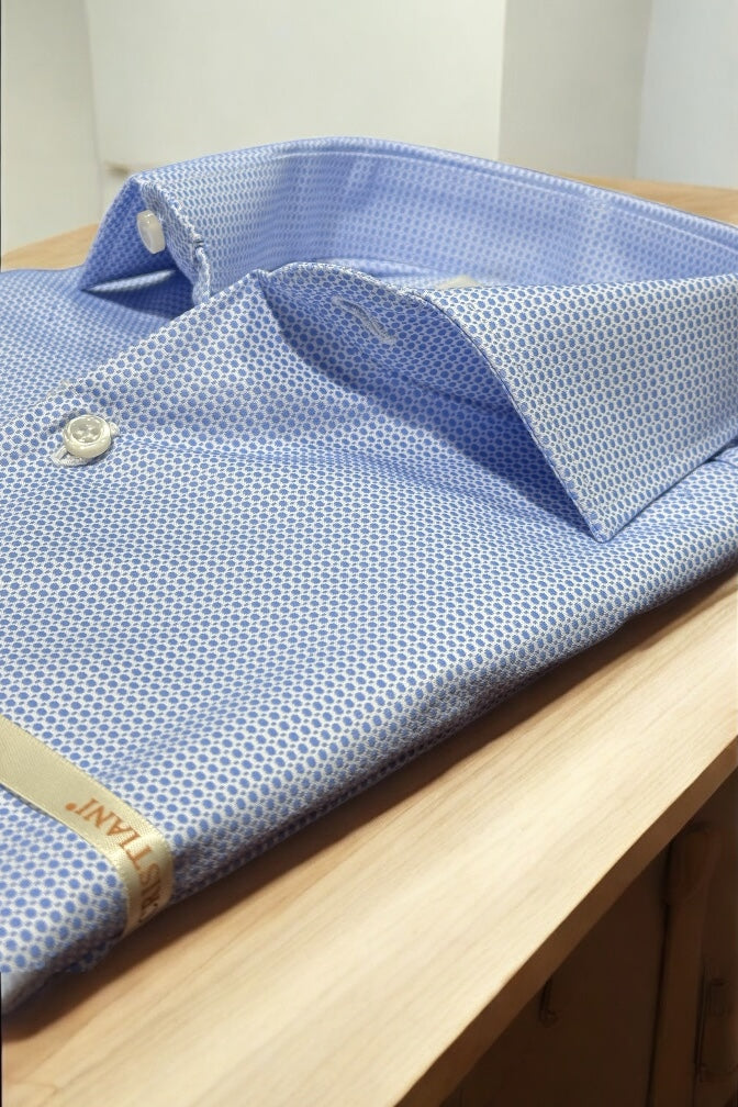 Camicia operata celeste