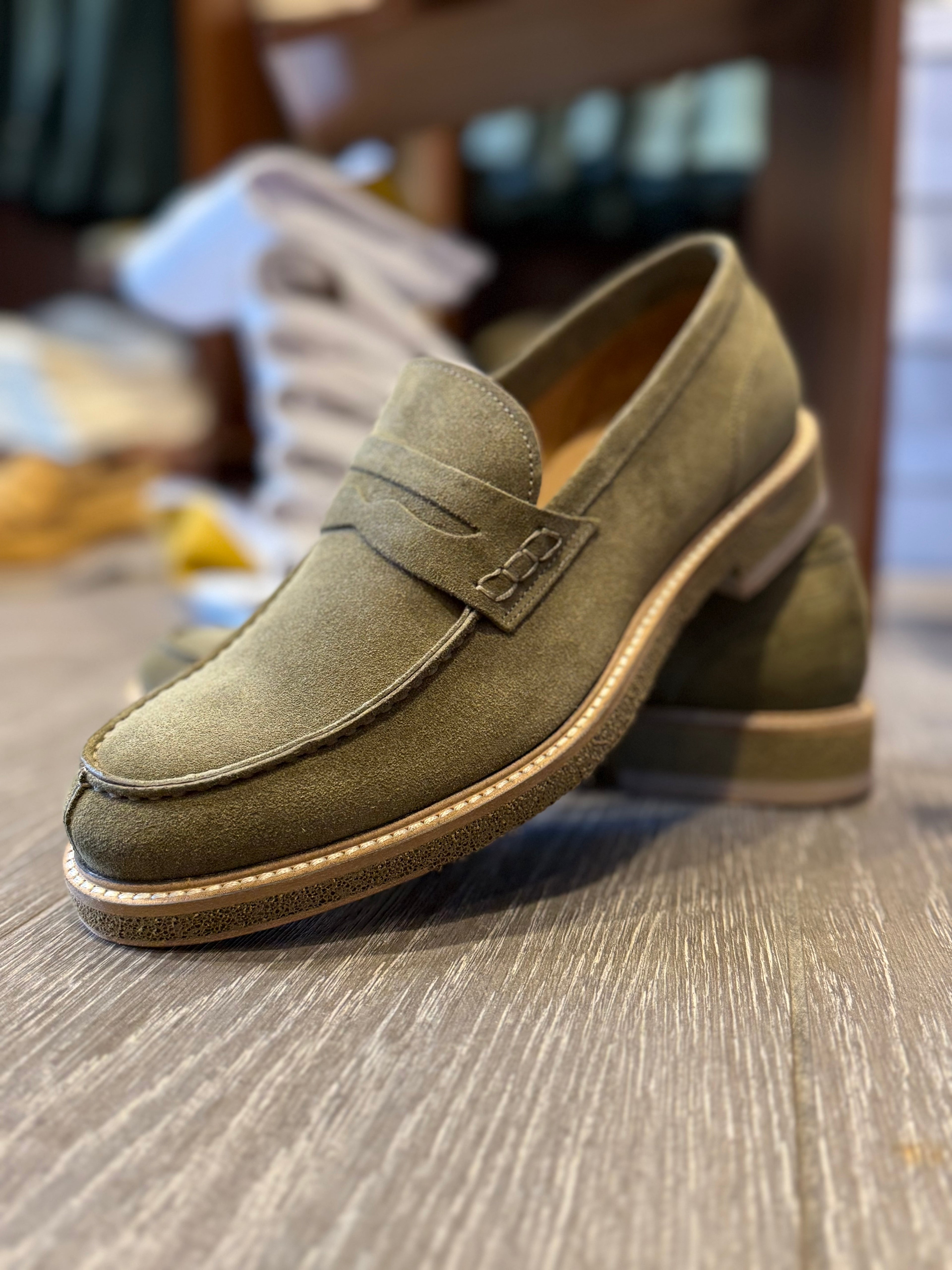 College in camoscio verde