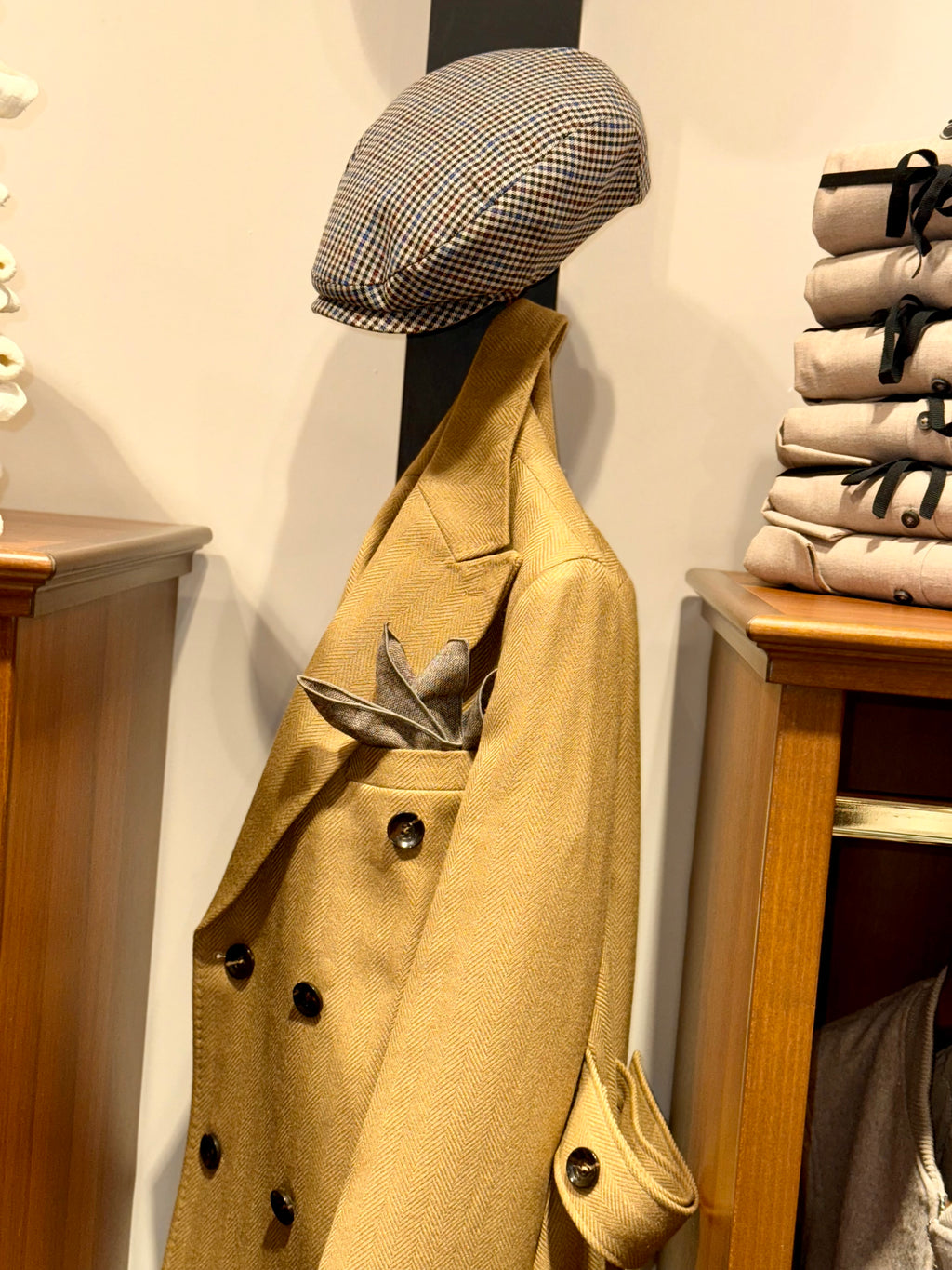 Cappotto doppio petto spigato cammello