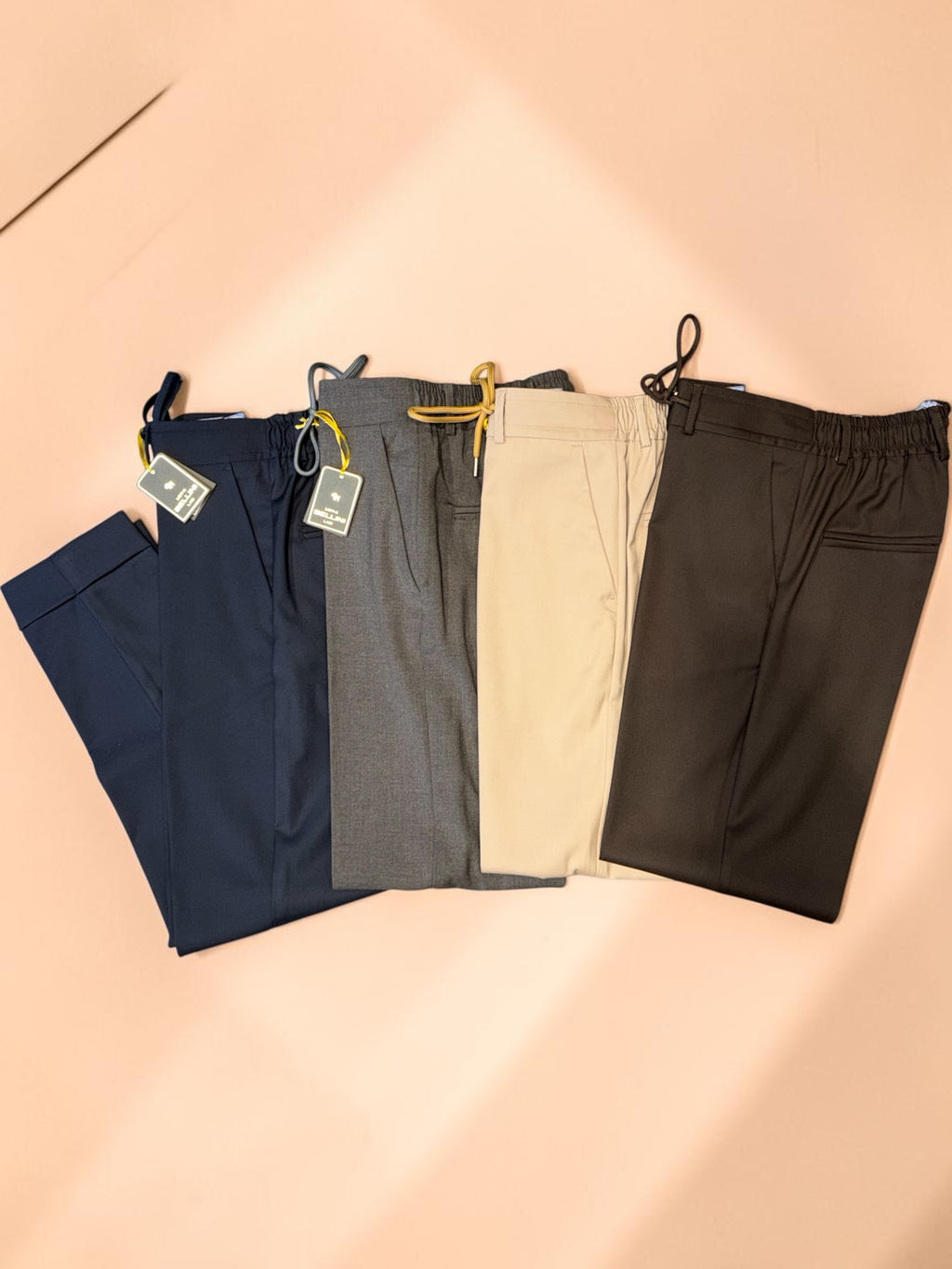 Pantalaccio Vans mano Tasmania