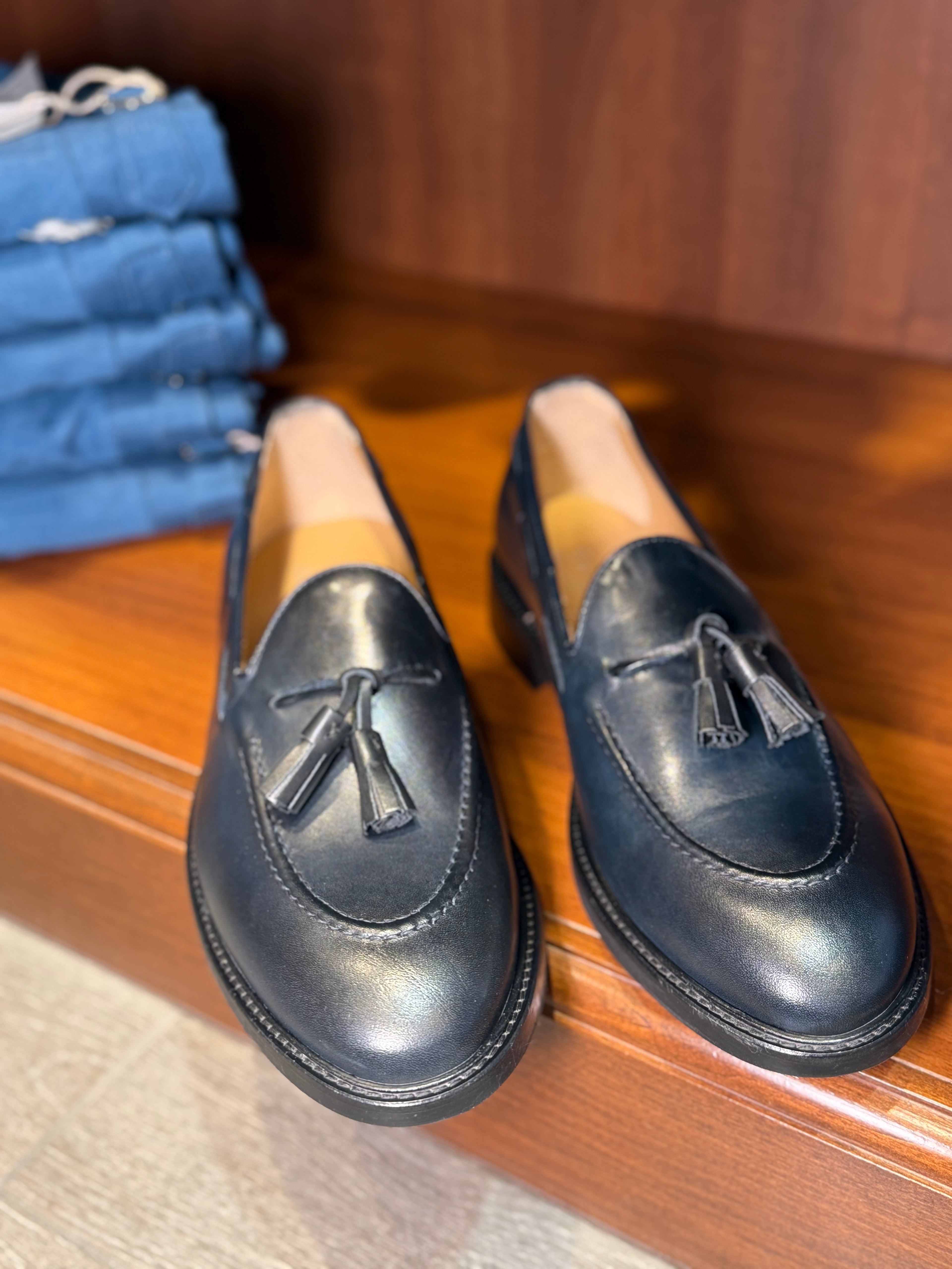 Mocassino con nappina blu