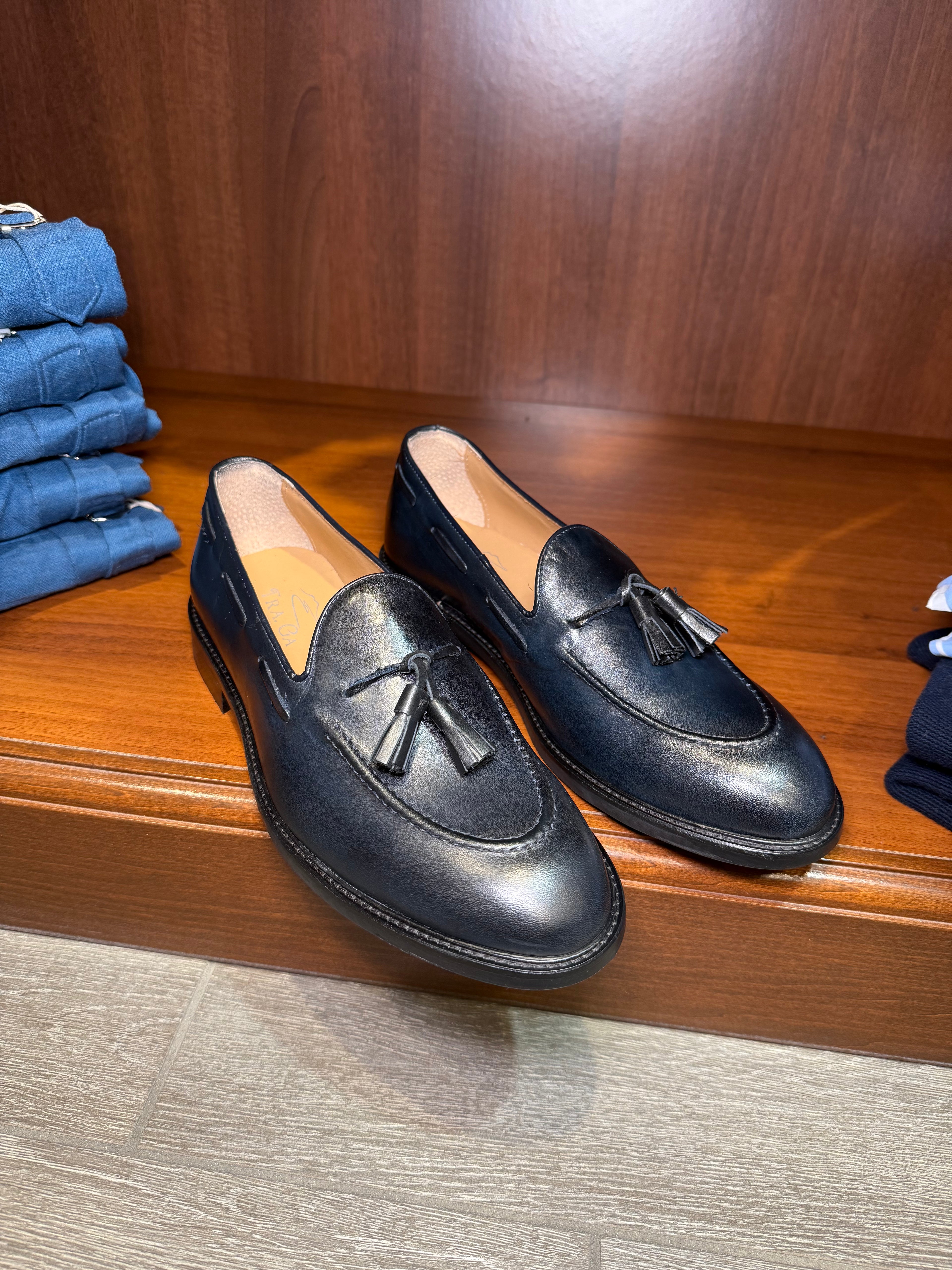 Mocassino con nappina blu