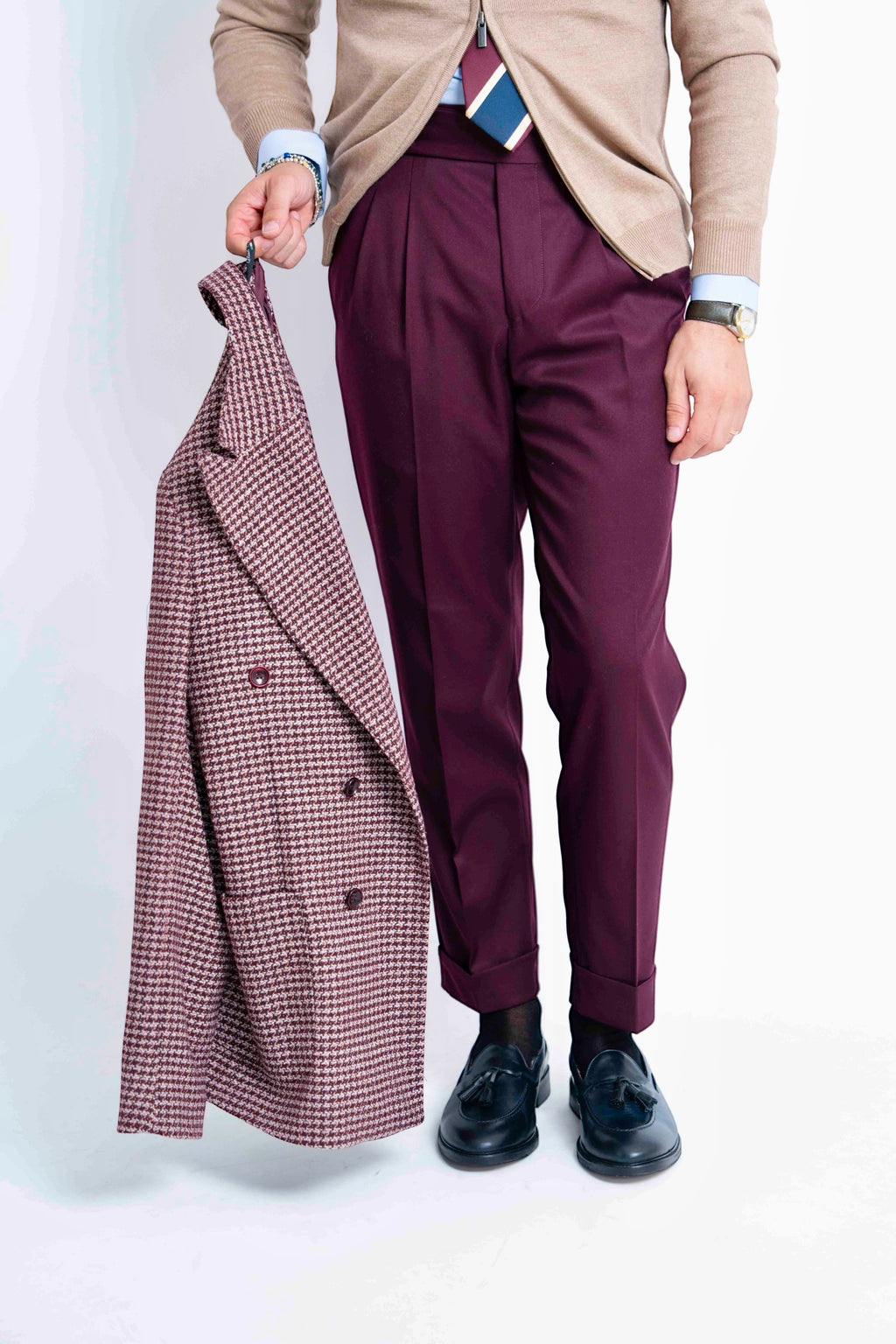 Pantalone vita alta con regolatori bordeaux