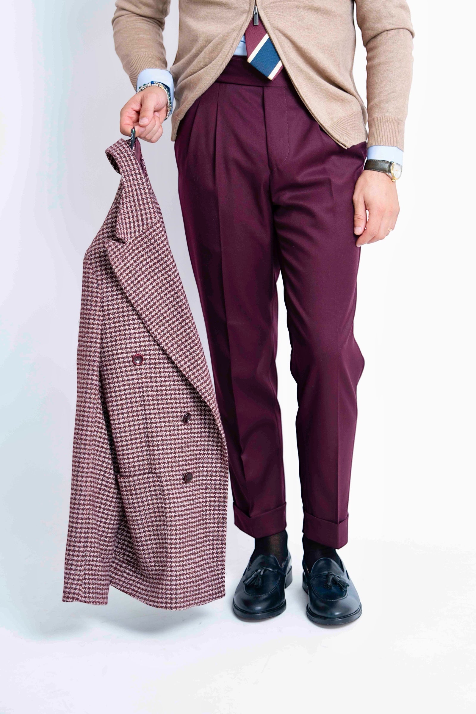 Pantalone vita alta con regolatori bordeaux