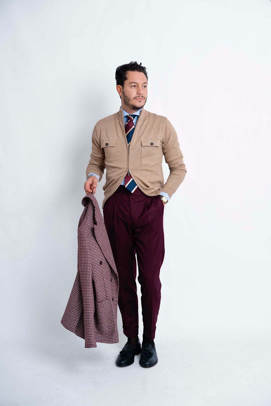 Pantalone vita alta con regolatori bordeaux