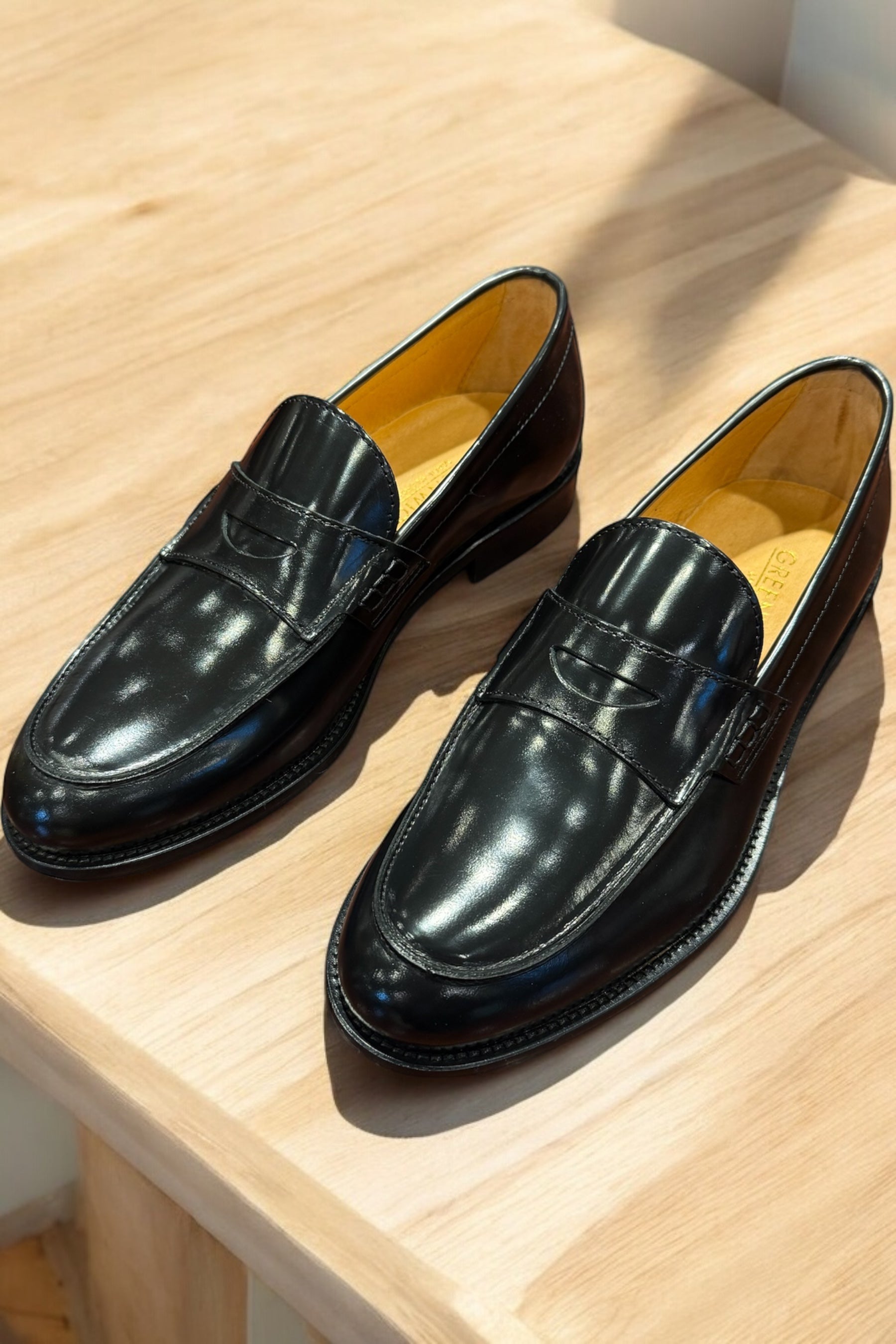 College in pelle spazzolato lucido