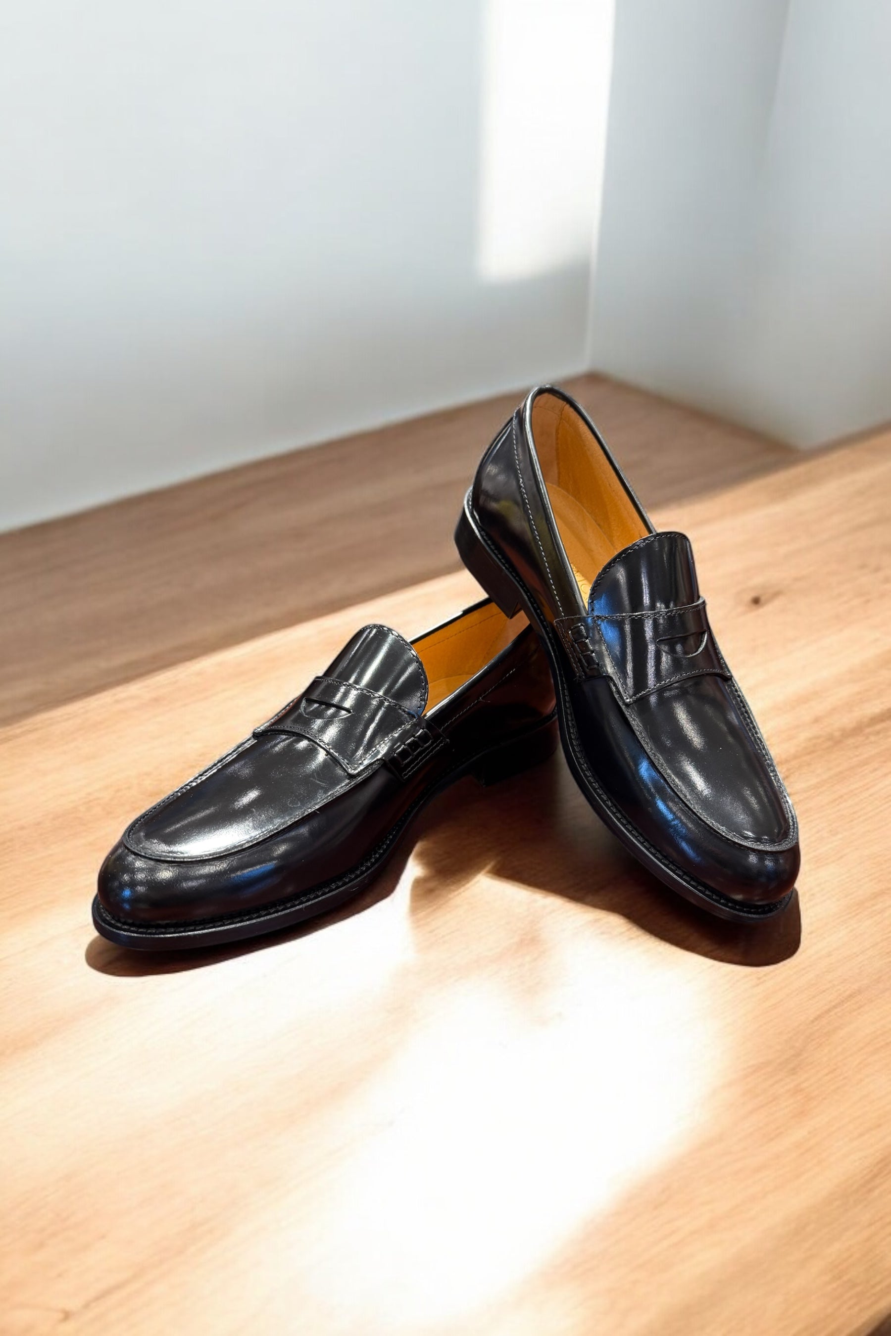 College in pelle spazzolato lucido