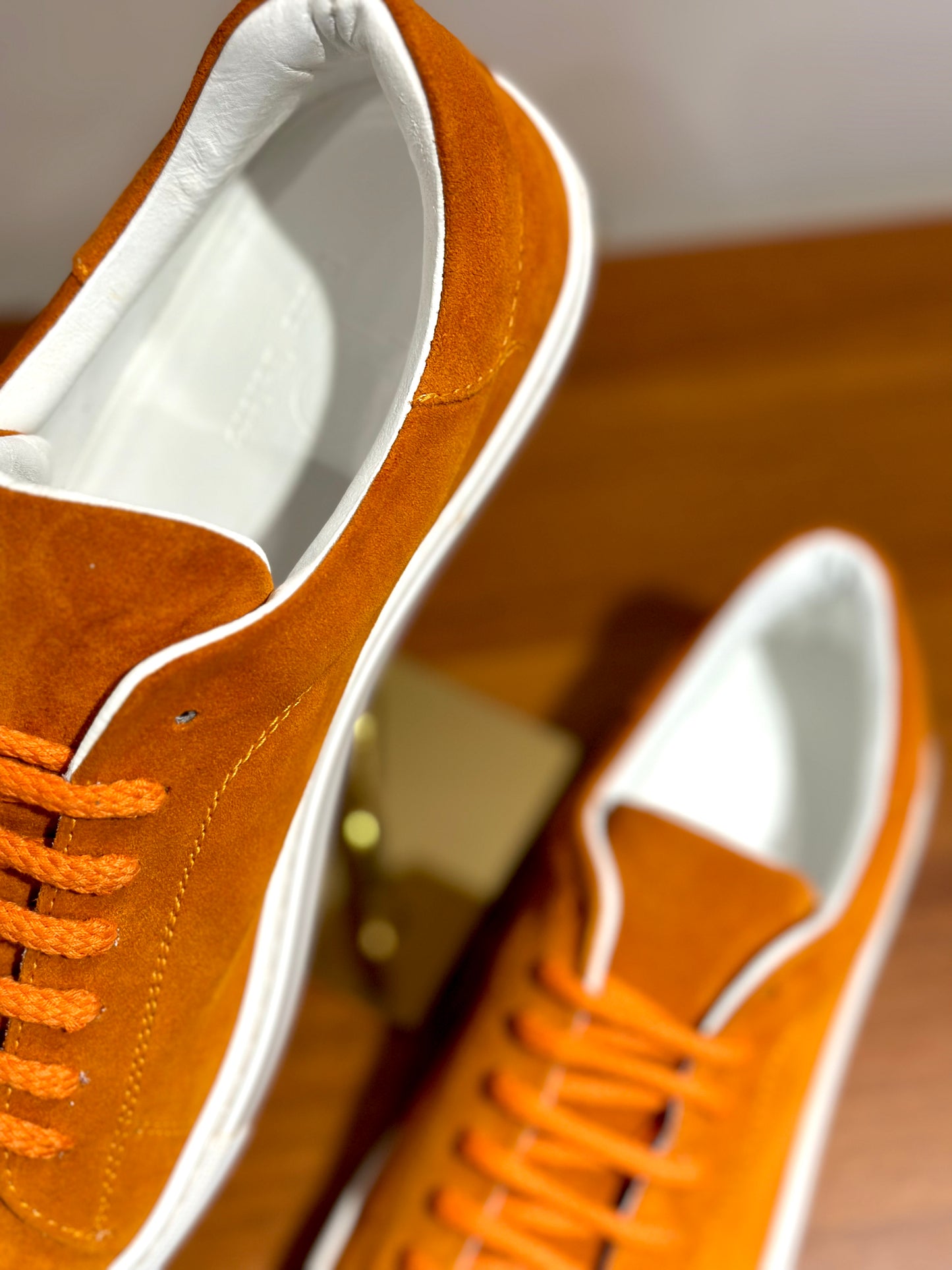 Sneakers in camoscio arancio